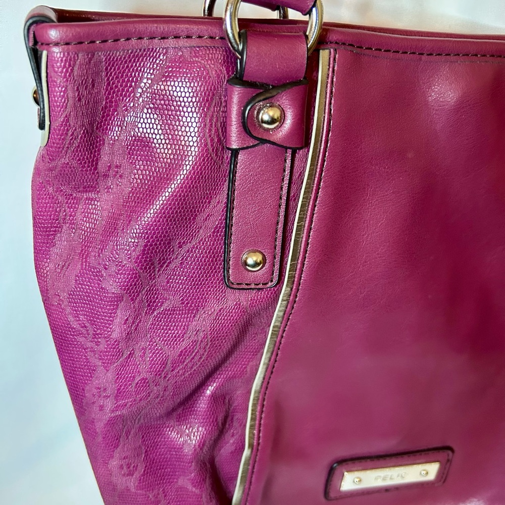 Vintage Relic Shoulder Bag ~ Eggplant/Silver - Picture 4 of 13
